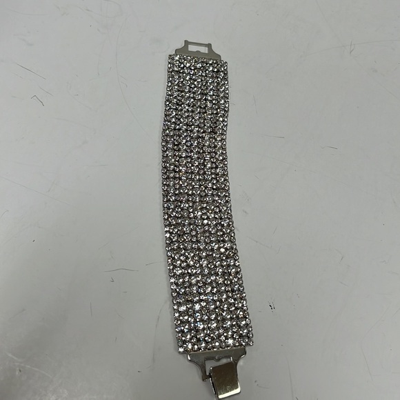 Gorgeous Rhinestone bracelet!!! - Picture 7 of 8